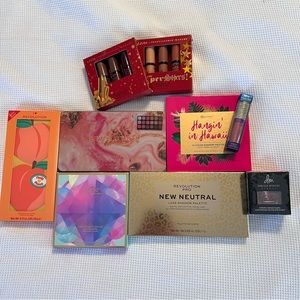 Huge NEW in packaging Makeup Bundle!